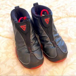 Vintage Boy’s Nike Vince Carter Respect Shox